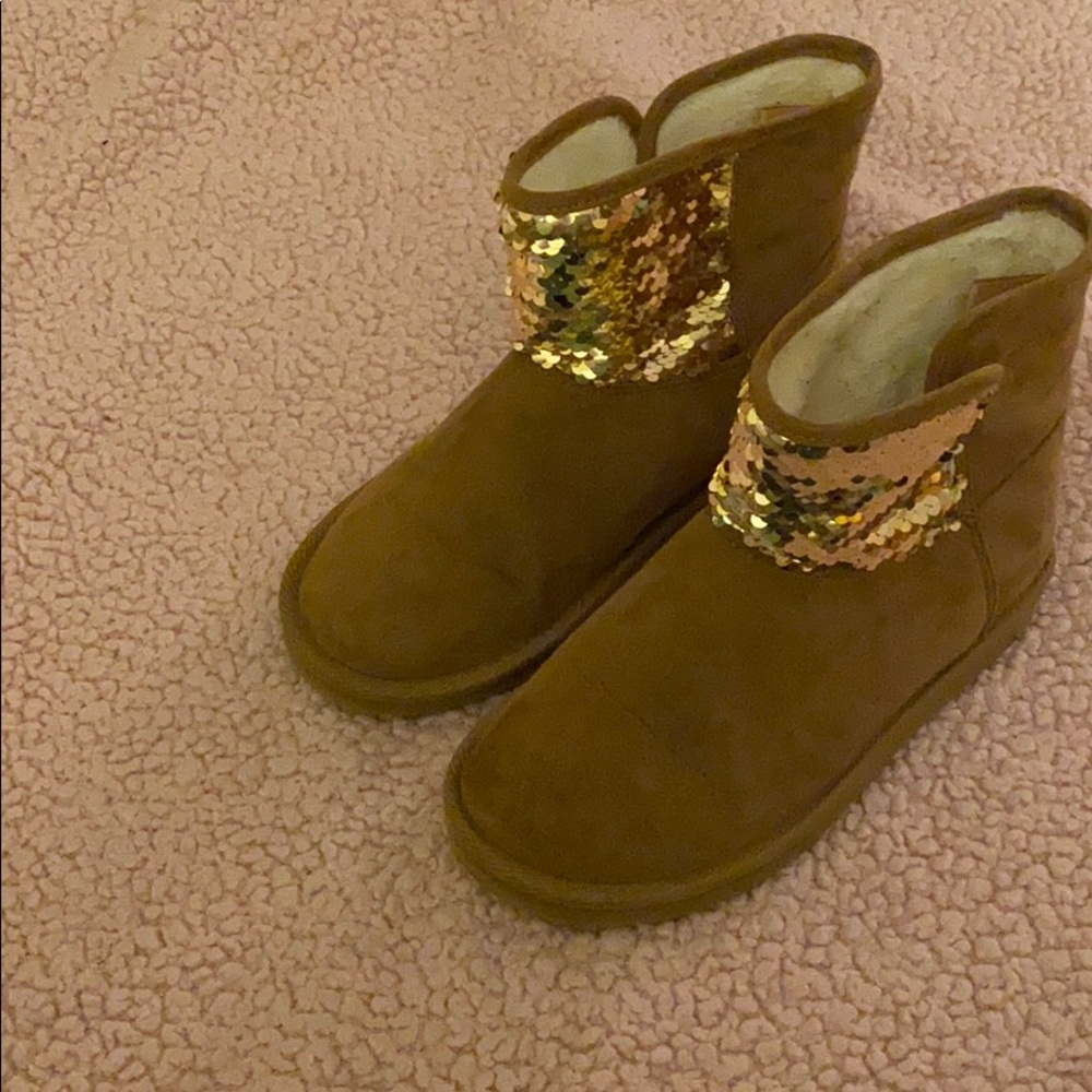 sequin changing winter boots